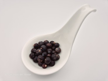 Wacholderbeeren, handverlesen